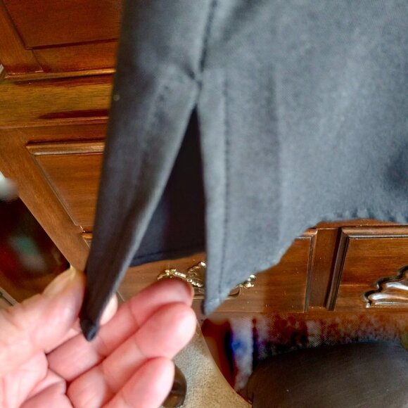 Kathy Che  Blouse  Women's Long Sleeve Roll Tab  BLACK Button Front V-Neck - Picture 11 of 12